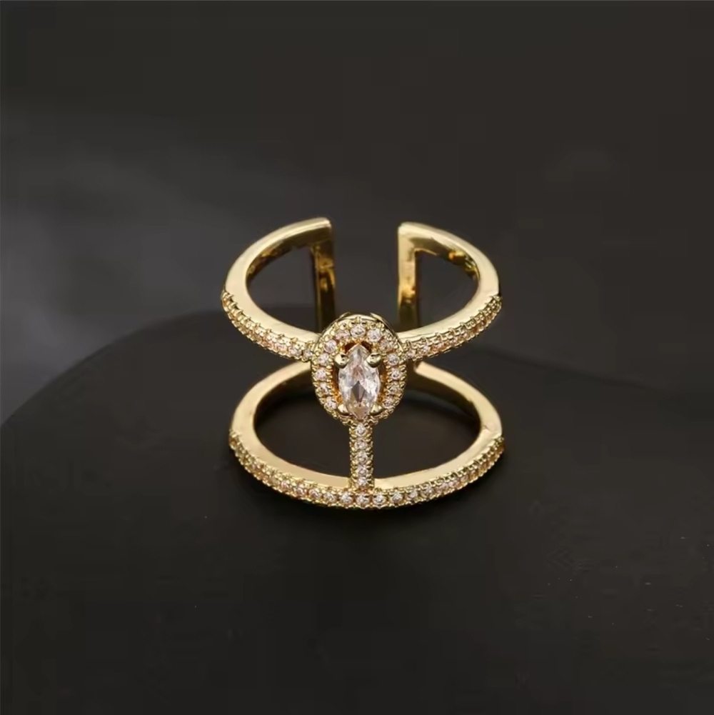 Gold Ring with Crystal Accent